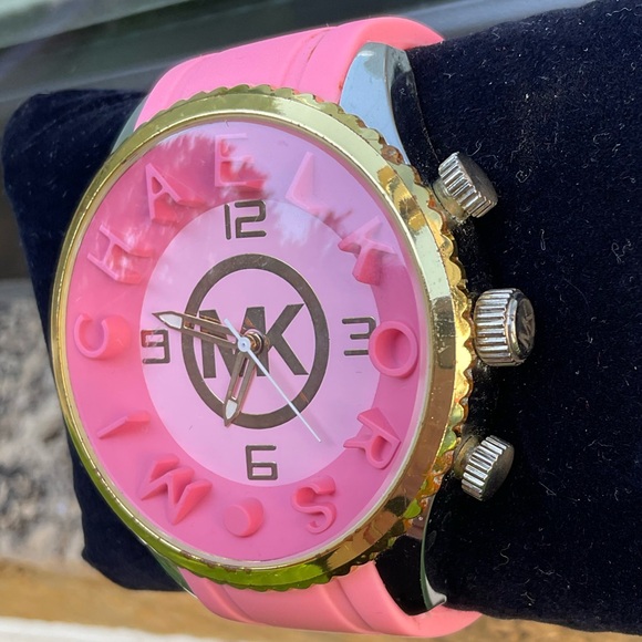 MICHAEL KORS Ladies Pink and Gold Tone Analog Watch - Picture 3 of 13